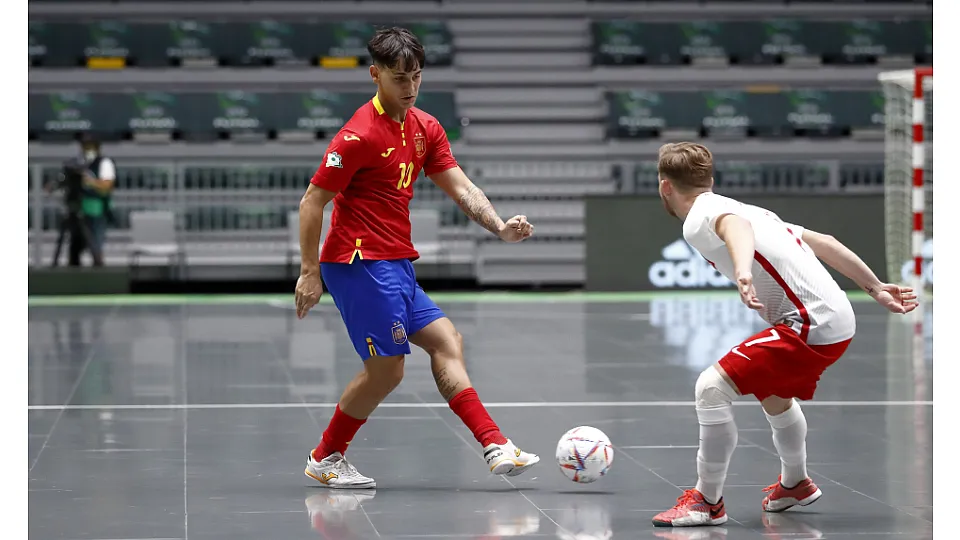 La Selección Española Sub-19 de fútbol sala, ante Polonia.