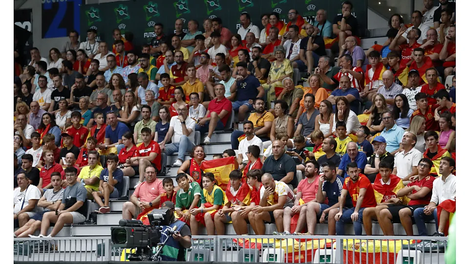 La Selección Española Sub-19 de fútbol sala, ante Polonia.