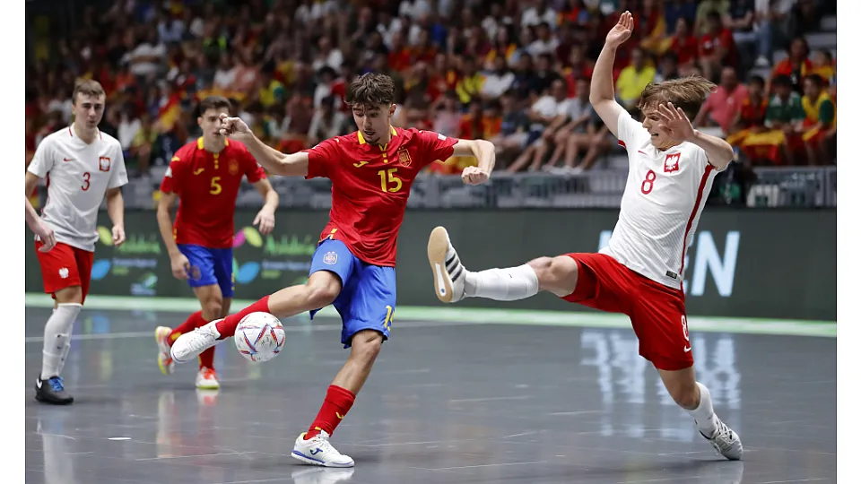 La Selección Española Sub-19 de fútbol sala, ante Polonia.
