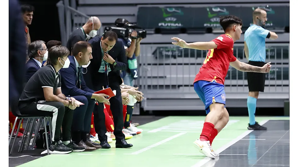 La Selección Española Sub-19 de fútbol sala, ante Polonia.