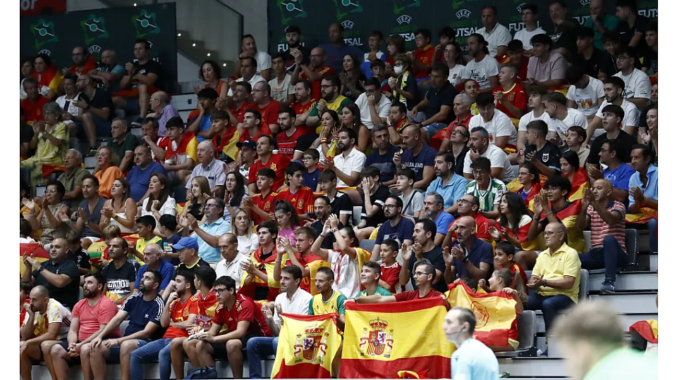 La Selección Española Sub-19 de fútbol sala, ante Polonia.