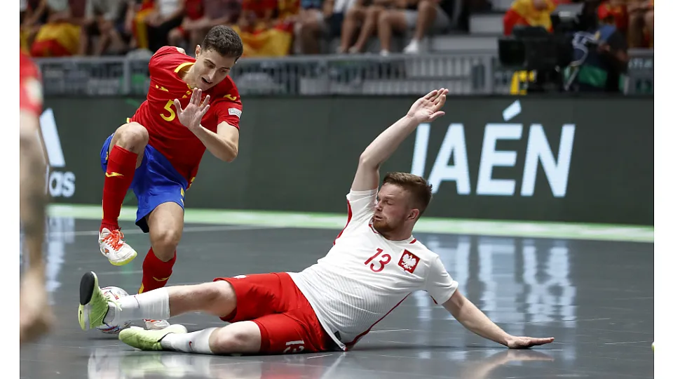La Selección Española Sub-19 de fútbol sala, ante Polonia.