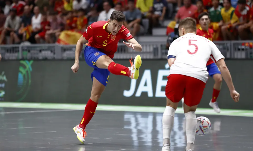 La Selección Española Sub-19 de fútbol sala, ante Polonia.