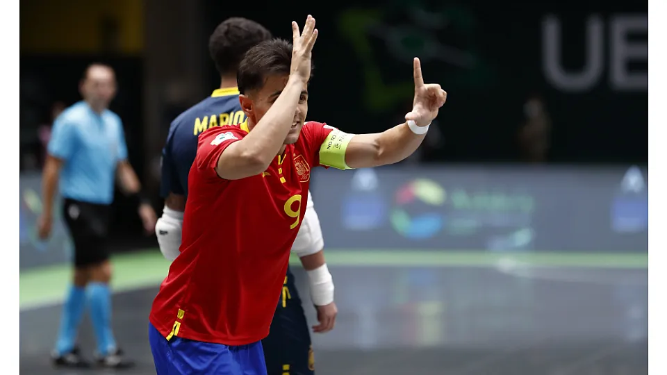 La Selección Española Sub-19 de fútbol sala, ante Polonia.