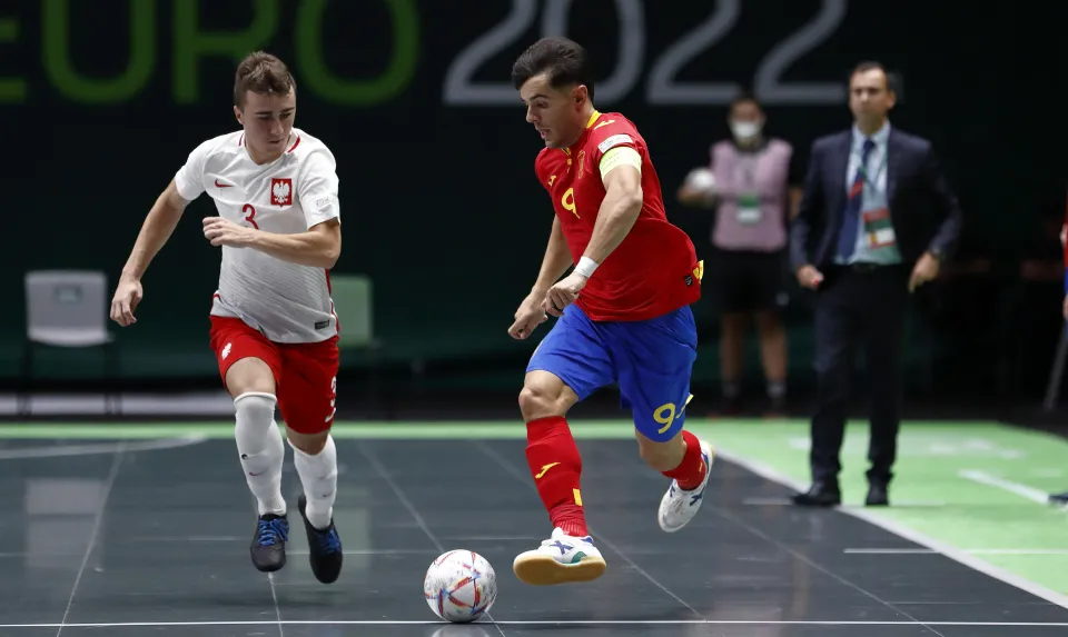 La Selección Española Sub-19 de fútbol sala, ante Polonia.