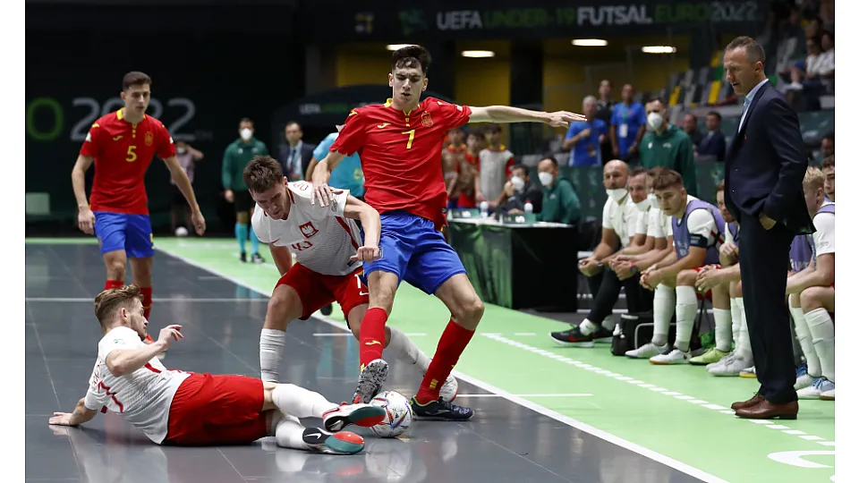 La Selección Española Sub-19 de fútbol sala, ante Polonia.