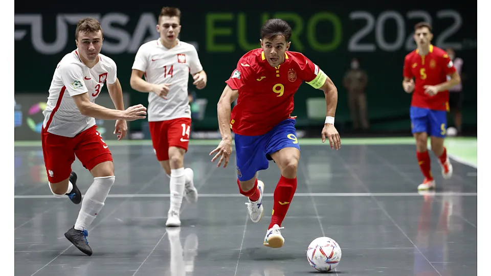 La Selección Española Sub-19 de fútbol sala, ante Polonia.