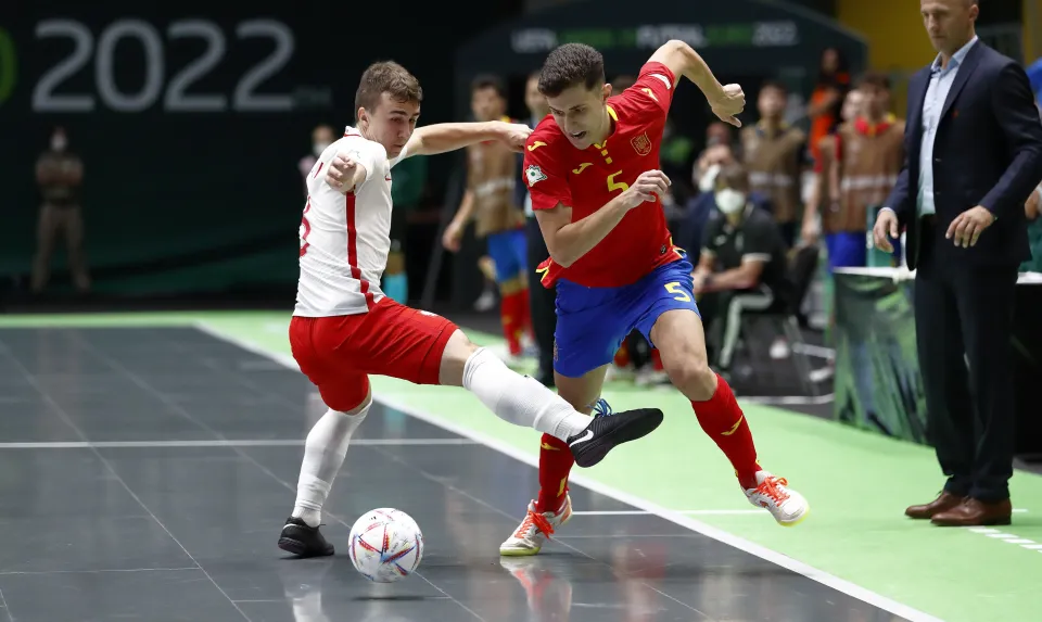 La Selección Española Sub-19 de fútbol sala, ante Polonia.