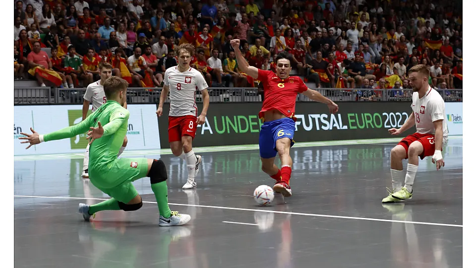 La Selección Española Sub-19 de fútbol sala, ante Polonia.