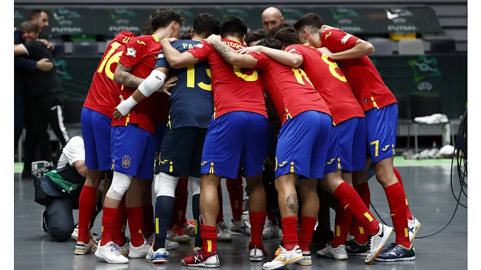 La Selección Española Sub-19 de fútbol sala, ante Polonia.