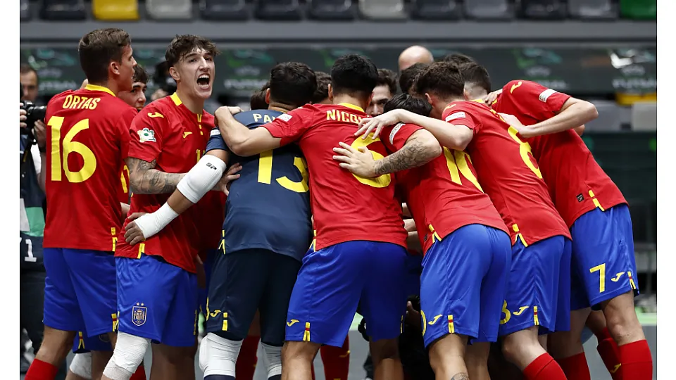 La Selección Española Sub-19 de fútbol sala, ante Polonia.