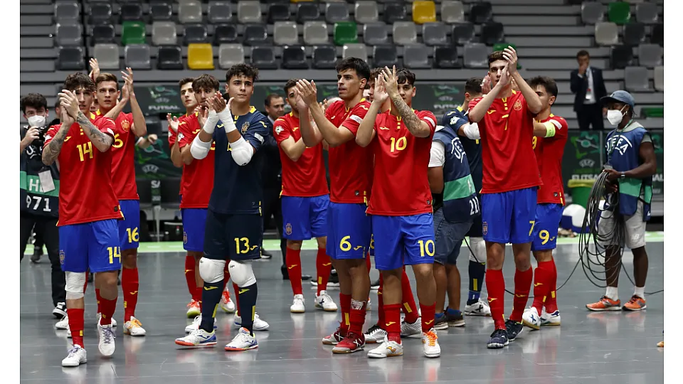 La Selección Española Sub-19 de fútbol sala, ante Polonia.