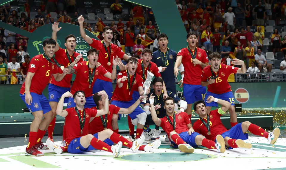 La Selección Española Sub-19 de fútbol sala, en la final del Europeo ante Portugal.