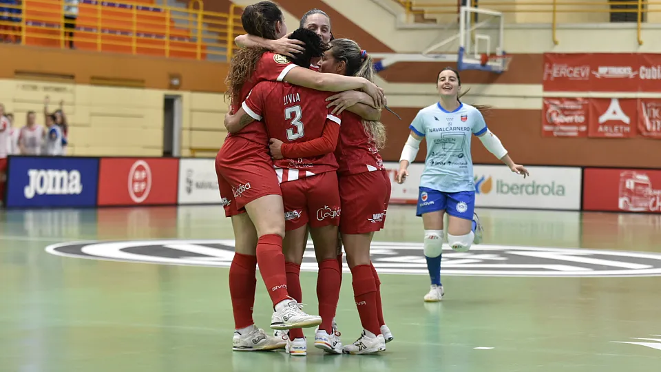 Jugadoras del Atlético Torcal celebran uno de los goles del 4-0 ante la AE Penya Esplugues en Primera FS Iberdrola