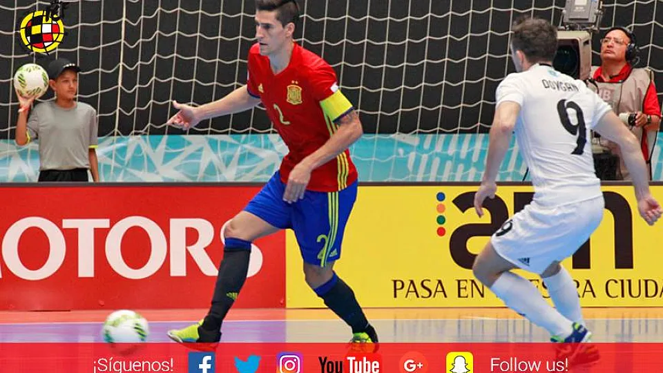 El capitán de la Selección Española e Inter Movistar de Fútbol Sala, Carlos Otíz, junto a Ricardinho abrirán una escuela de tecnificación
