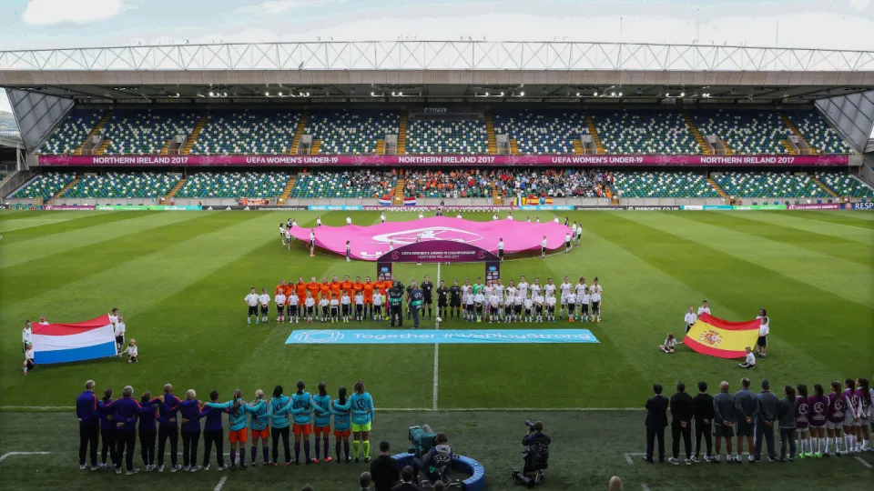 Vista panorámica del estadio de Windsor Park antes de la primera semifinal del Europeo Sub-19 femenino