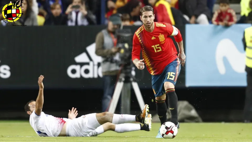 Sergio Ramos en una acción de juego