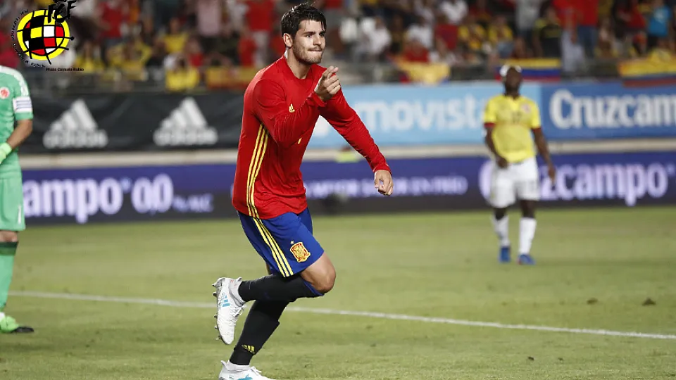 Morata celebra un gol con España
