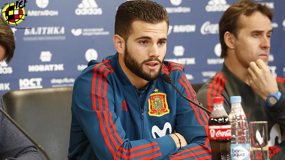 Nacho atiende a los medios en San Petersburgo