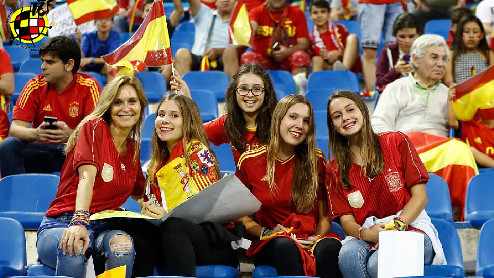 La afición alicantina se vuelca con el equipo español