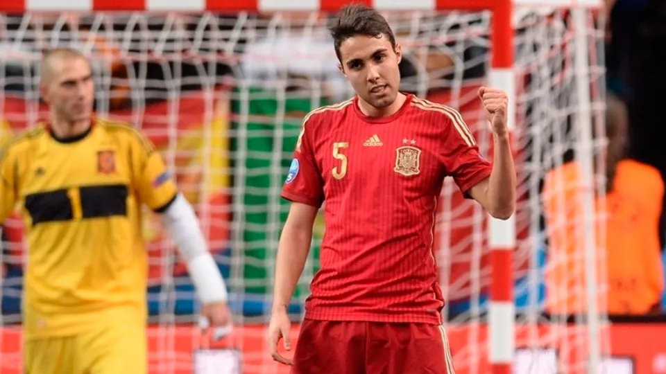Aicardo celebra un gol de España