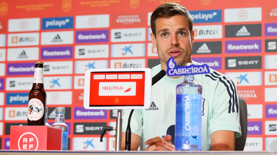 César Azpilicueta durante la rueda de prensa previa al España - Portugal
