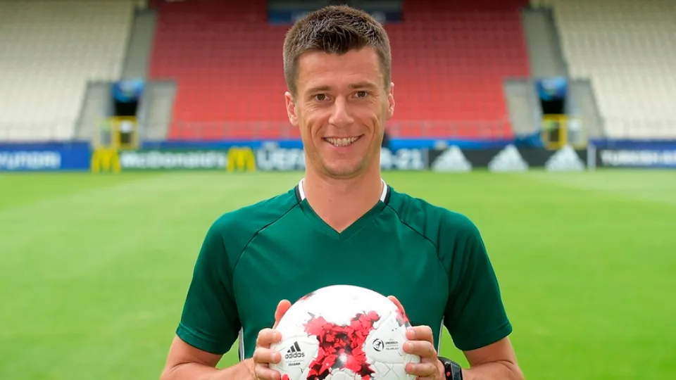Benoît Bastien en la previa de un partido Sub-21