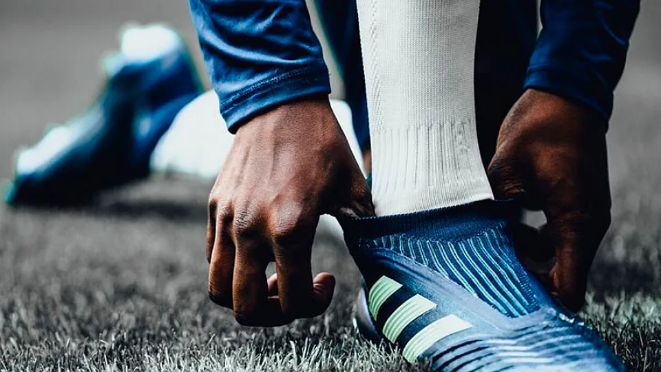 ¡El internacional Nacho Fernández estrena botas nuevas!