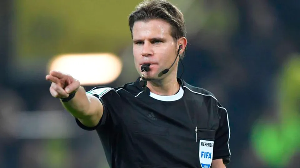 El colegiado alemán Felix Brych pitará la semifinal entre Italia y España