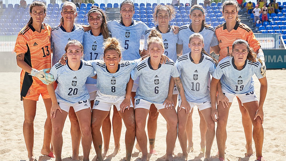 Selección Absoluta Femenina Fútbol Playa - Foto Equipo Cagliari