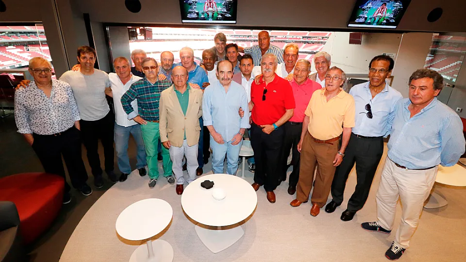 Las leyendas de la Selección y el Atlético de Madrid homenajean a José Luis Capón