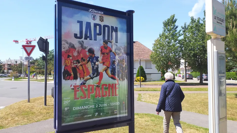 cartel anunciador del Japón-España en Le Touquet