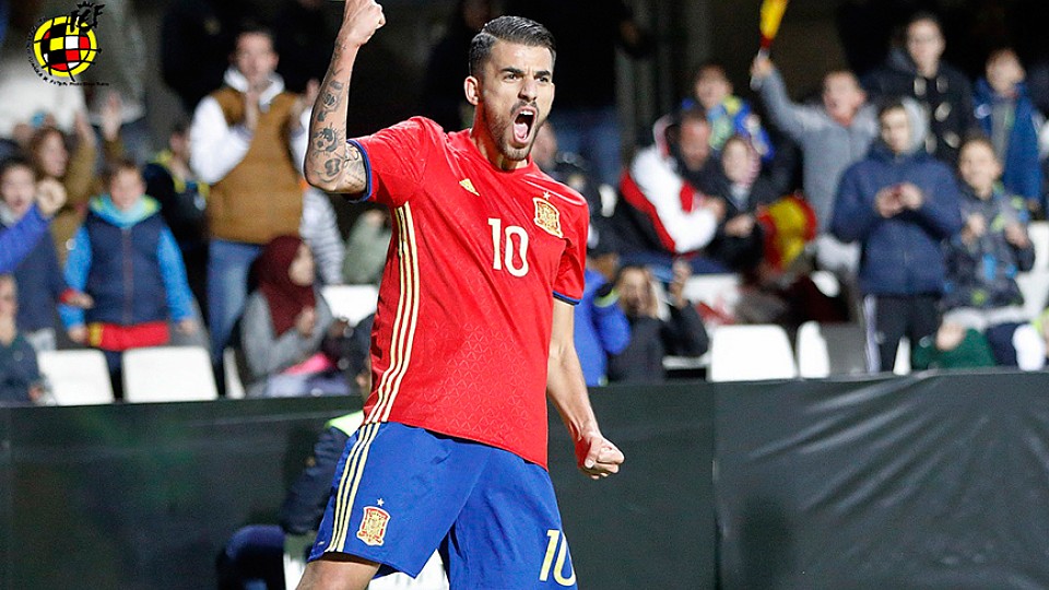 Dani Ceballos celebra su primer gol en Cartagena ante Eslovaquia