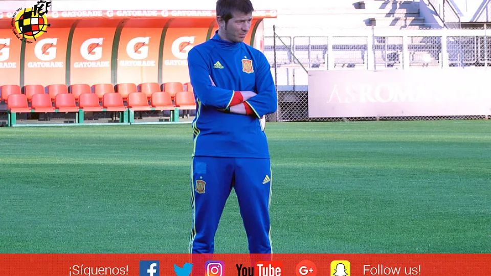 Albert Celades durante la sesión de entrenamiento de la Selección Sub-21 en Roma