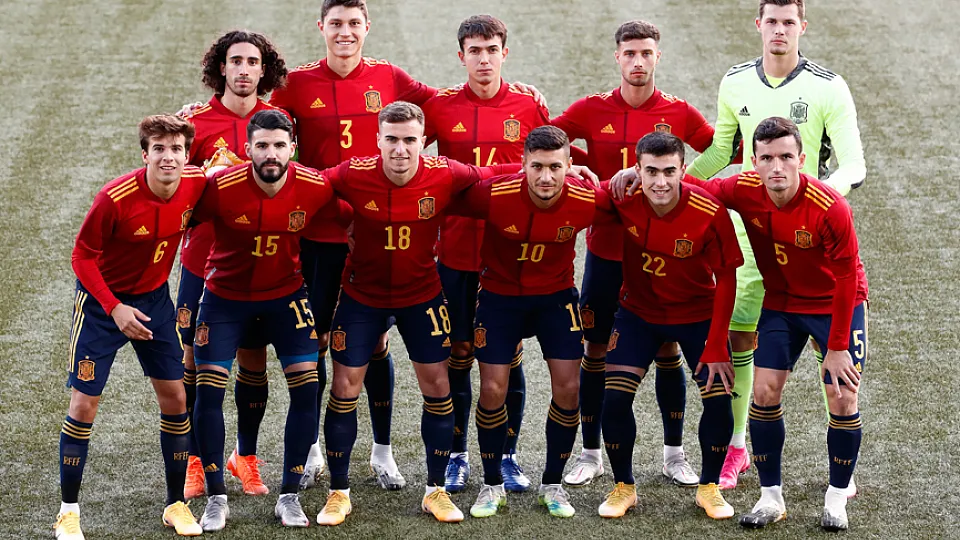 La Selección española Sub-21 posa antes de su encuentro frente a las Islas feroe