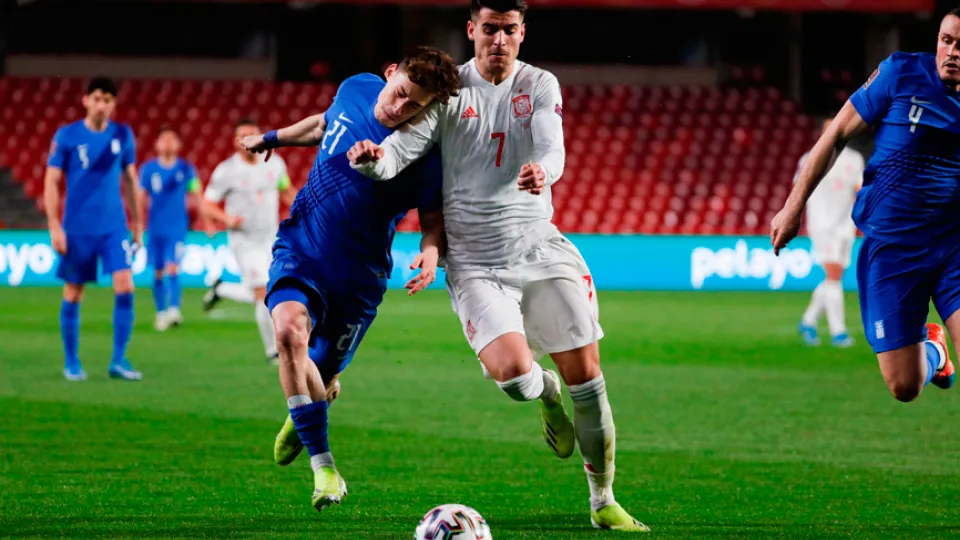 Momento del partido entre España y Grecia disputado en Granada