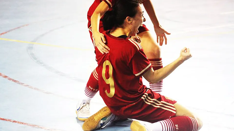 Las jugadoras españolas celebran un tanto en el Pabellón de Guatemala