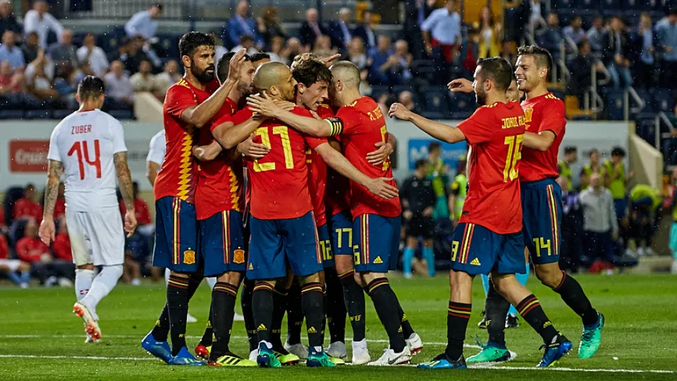 La selección española celebra el primer gol marcado frente a Suiza en Villarreal