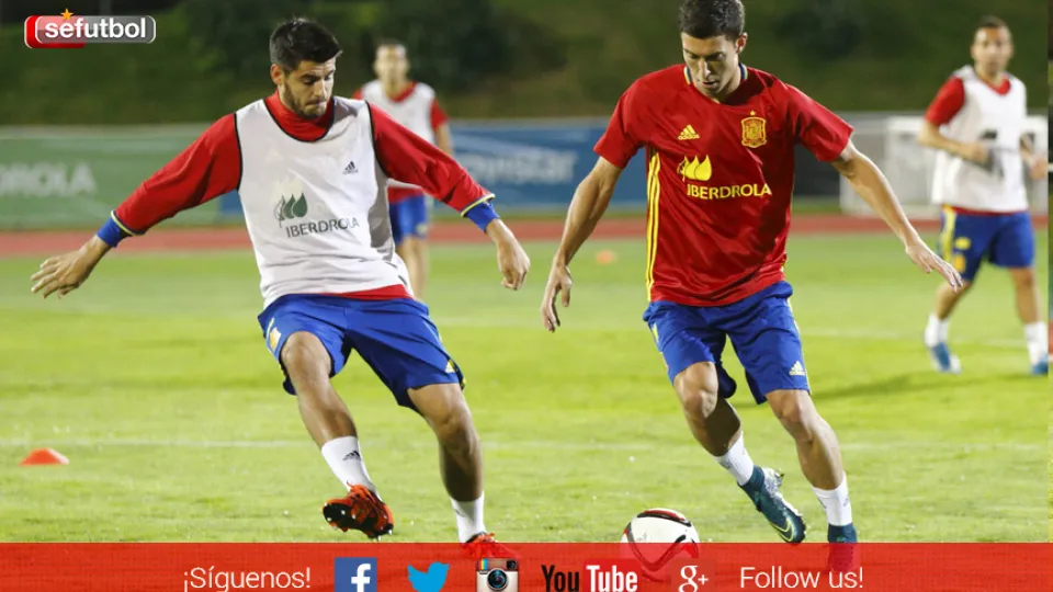 Óscar de Marcos durante su primer entrenamiento con la Selección