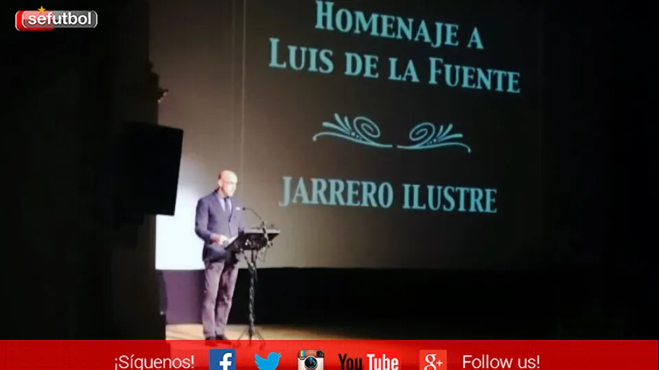 Luis de la Fuente recibe premio Jarriero Ilustre