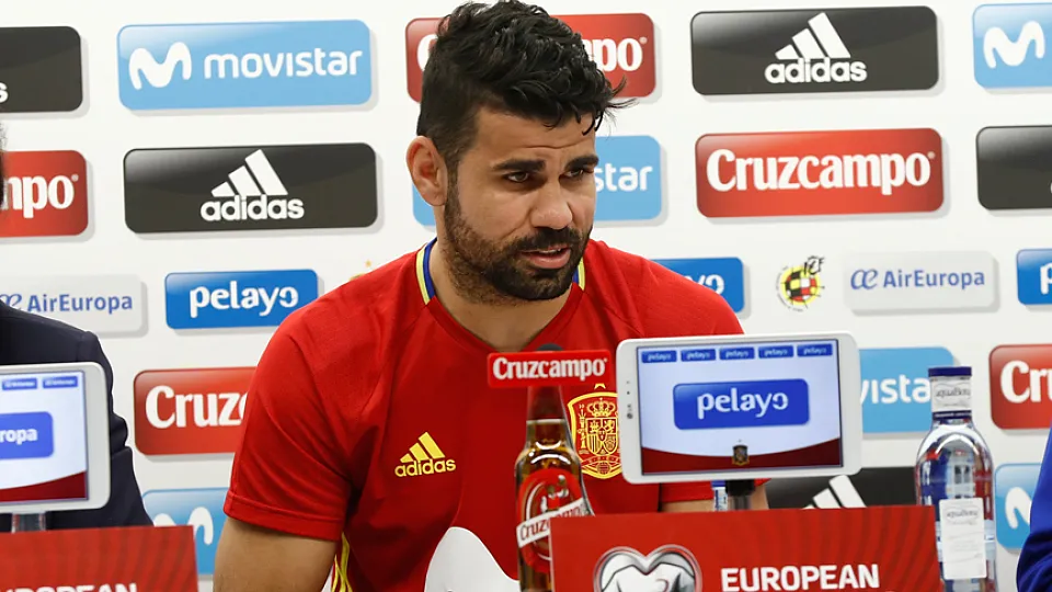 Diego Costa, atendió a los medios en la sala de prensa de El Molinón
