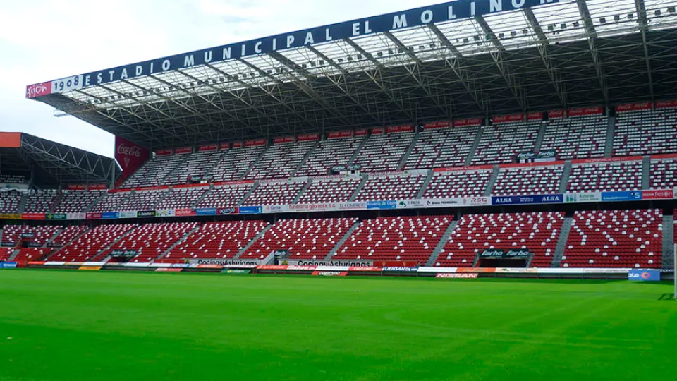 Panorámica del estadio de El Molinón 