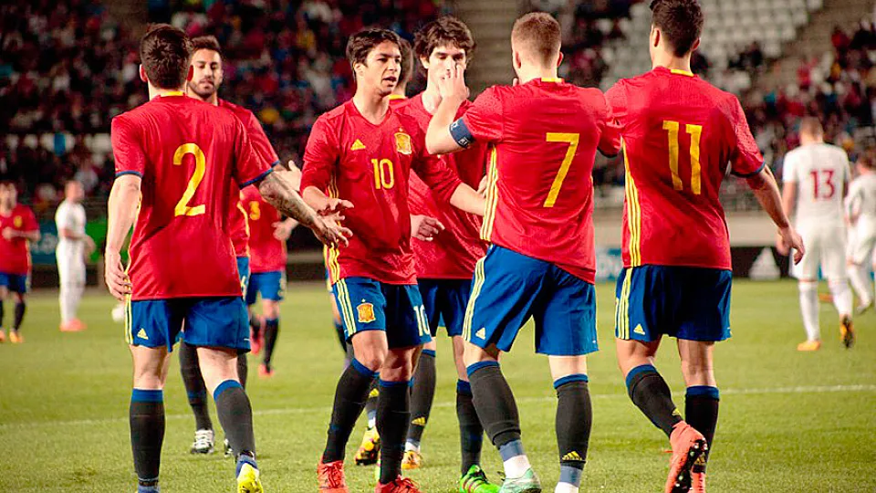 ¡Por solo 5 euros puedes ver a futbolistas de talla internacional!