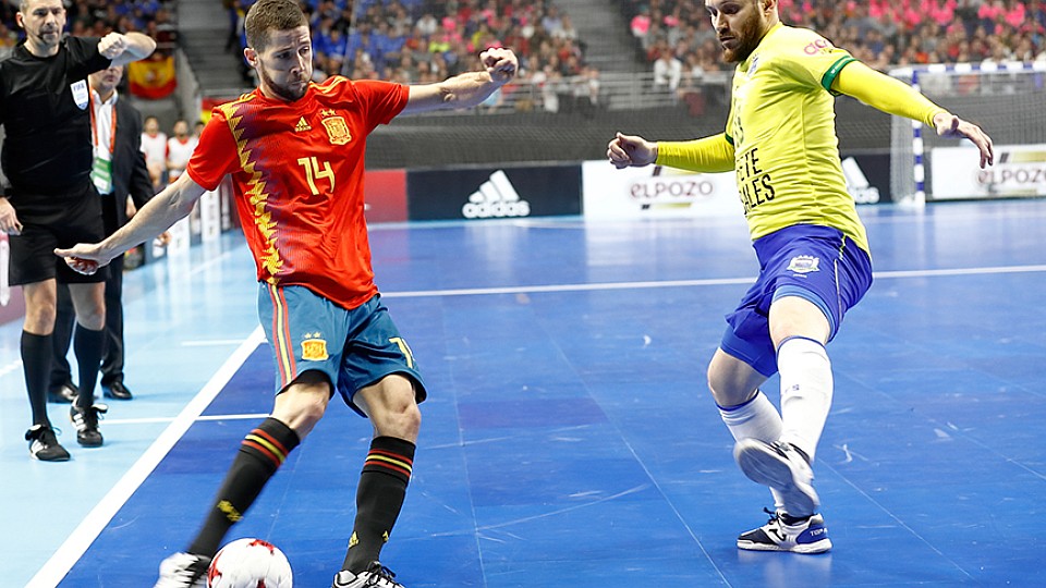 Momento del partido entre España y Brasil jugado en Madrid
