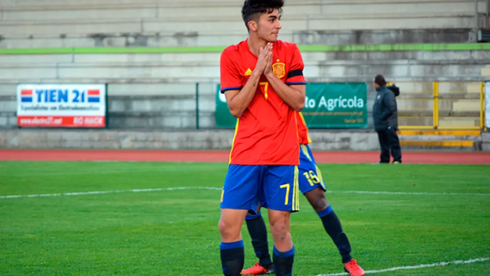 Ferran Torres durante un encuentro con la Selección española 