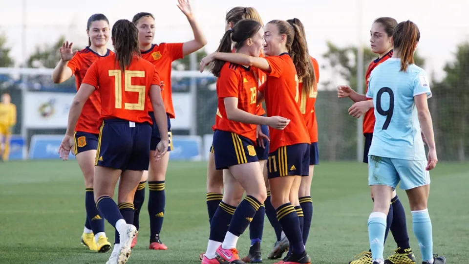 Las jugadoras españolas celebran un gol