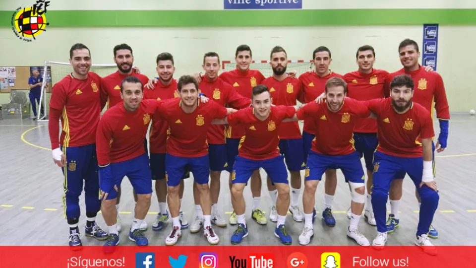 La Selección española de fútbol sala toma contacto con el parqué francés