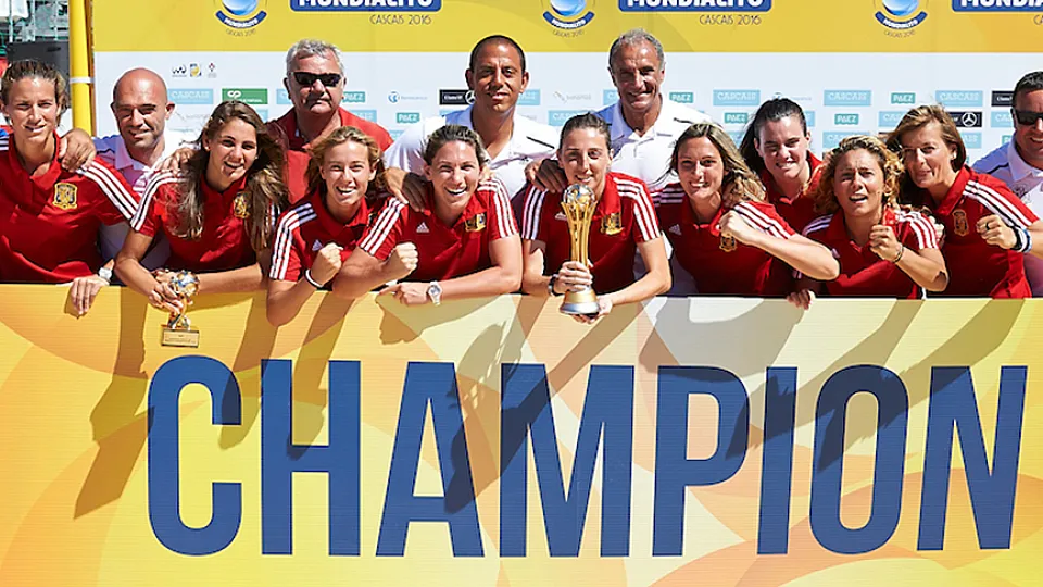 La Selección femenina de Fútbol Playa se proclama campeona de la Eurocopa