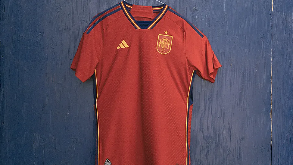 A new kit for the World Cup www.rfef.es en