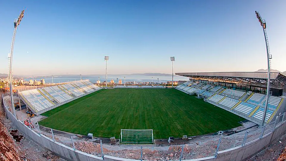 Vista panorámica del estadio Rujevica en Rijeka (Croacia)